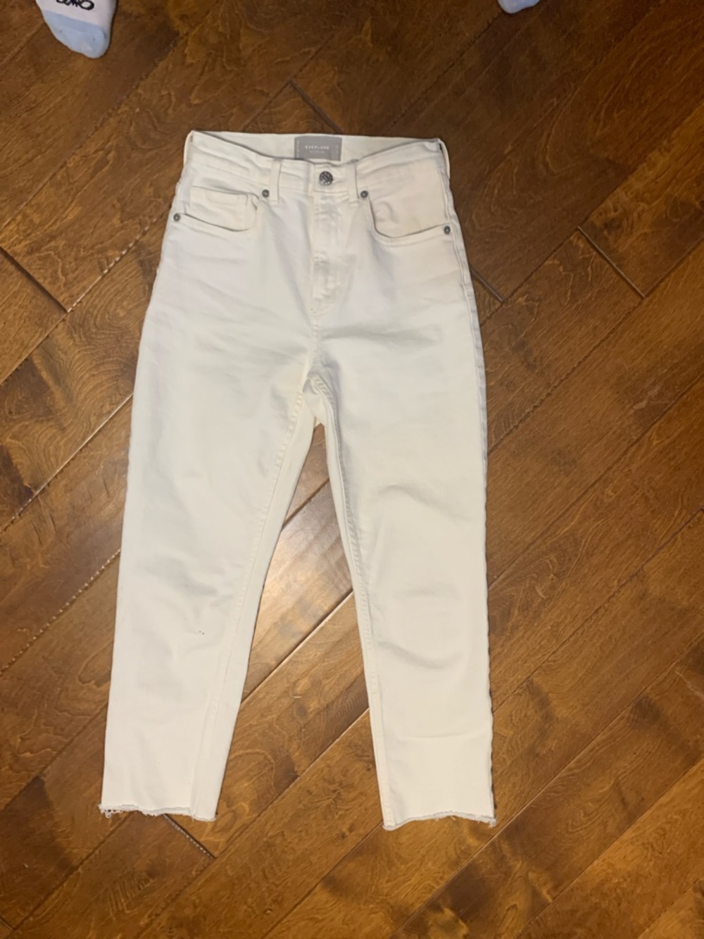 Everlane cheeky white Jeans with Raw Hem